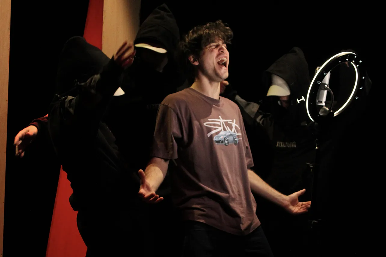 RedNudes de Pikor Teatro - Mirada crítica de la construcción de la masculinidad